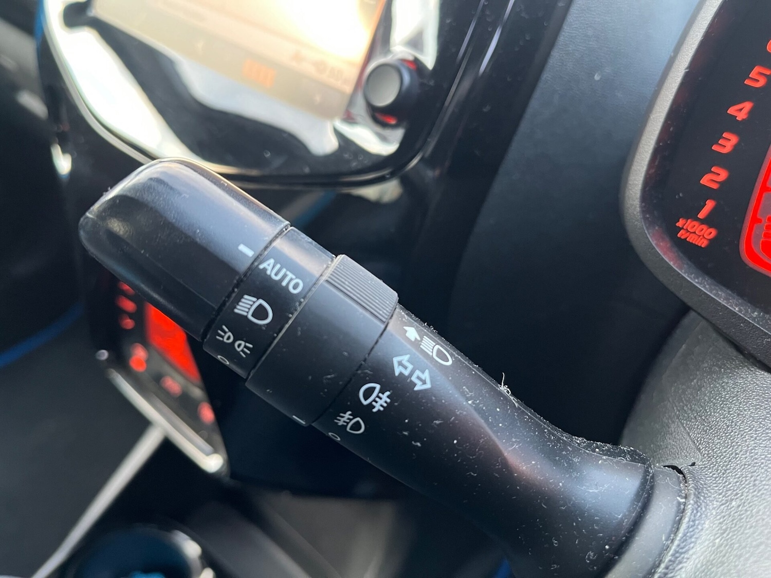 Used Toyota AYGO 2015 for sale - 76625319: Photo 22