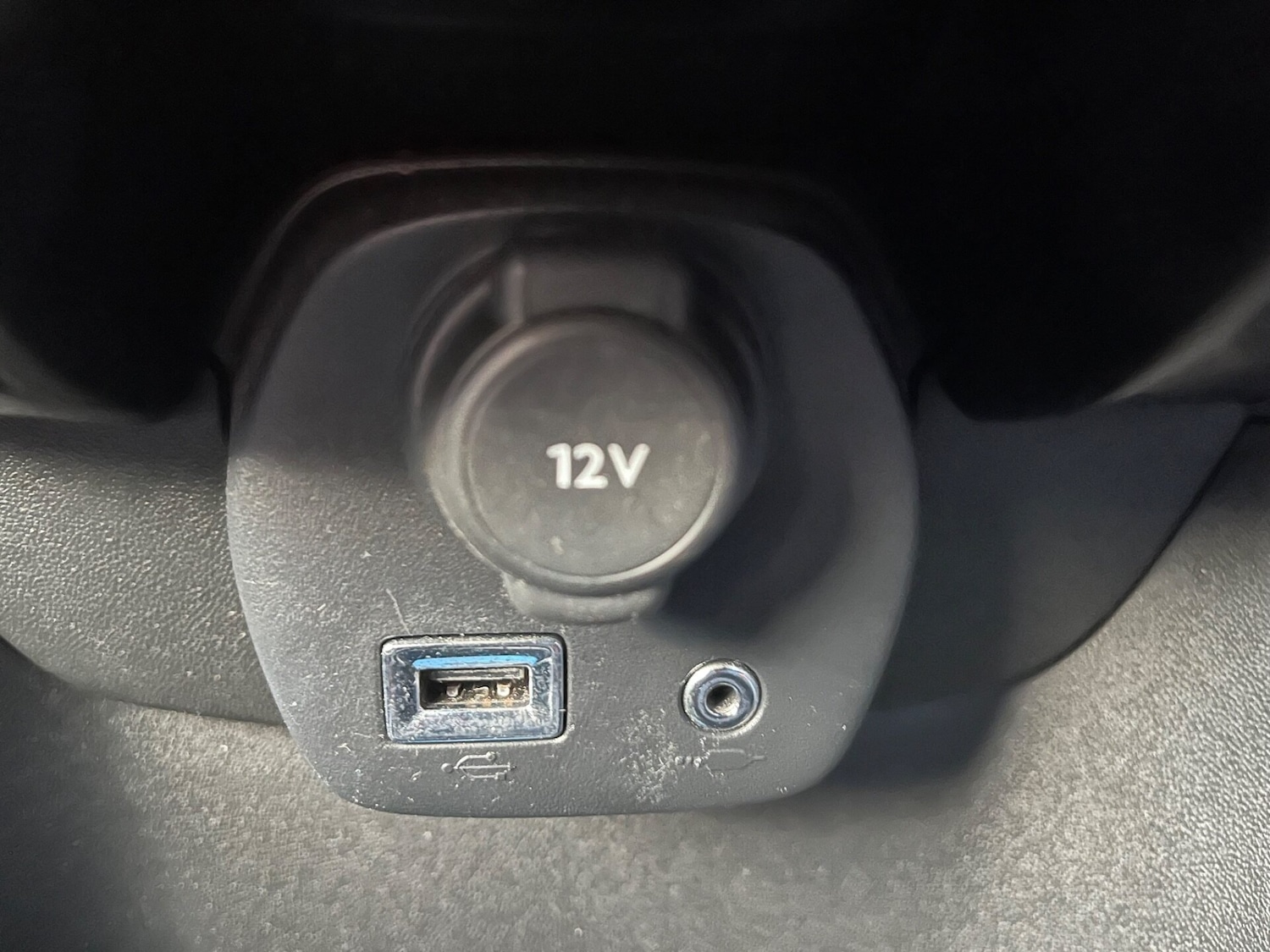 Used Toyota AYGO 2015 for sale - 76625319: Photo 24