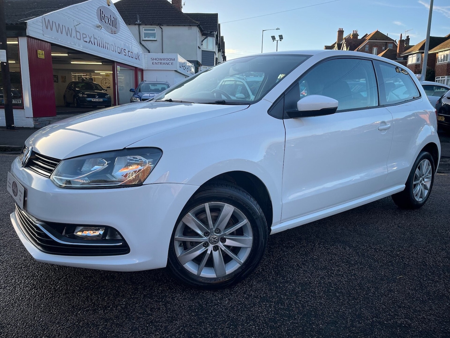 Used Volkswagen Polo 2016 for sale - 76819808: Photo 1
