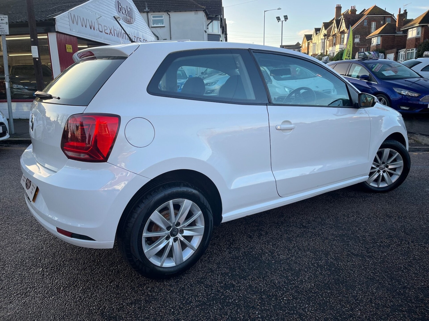 Used Volkswagen Polo 2016 for sale - 76819808: Photo 2