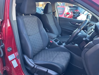 Used Nissan Qashqai 2015 for sale - 77675567: Photo