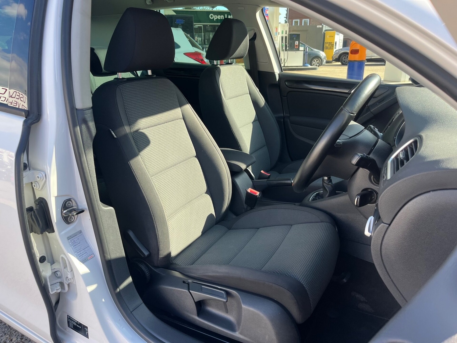 Used Volkswagen Golf 2012 for sale - 76243039: Photo 3