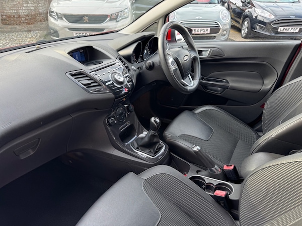 Used Ford Fiesta 2013 for sale - 76236472: Photo 11