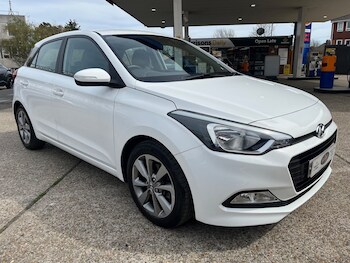 Used Hyundai i20 2016 for sale - 75426113: Photo