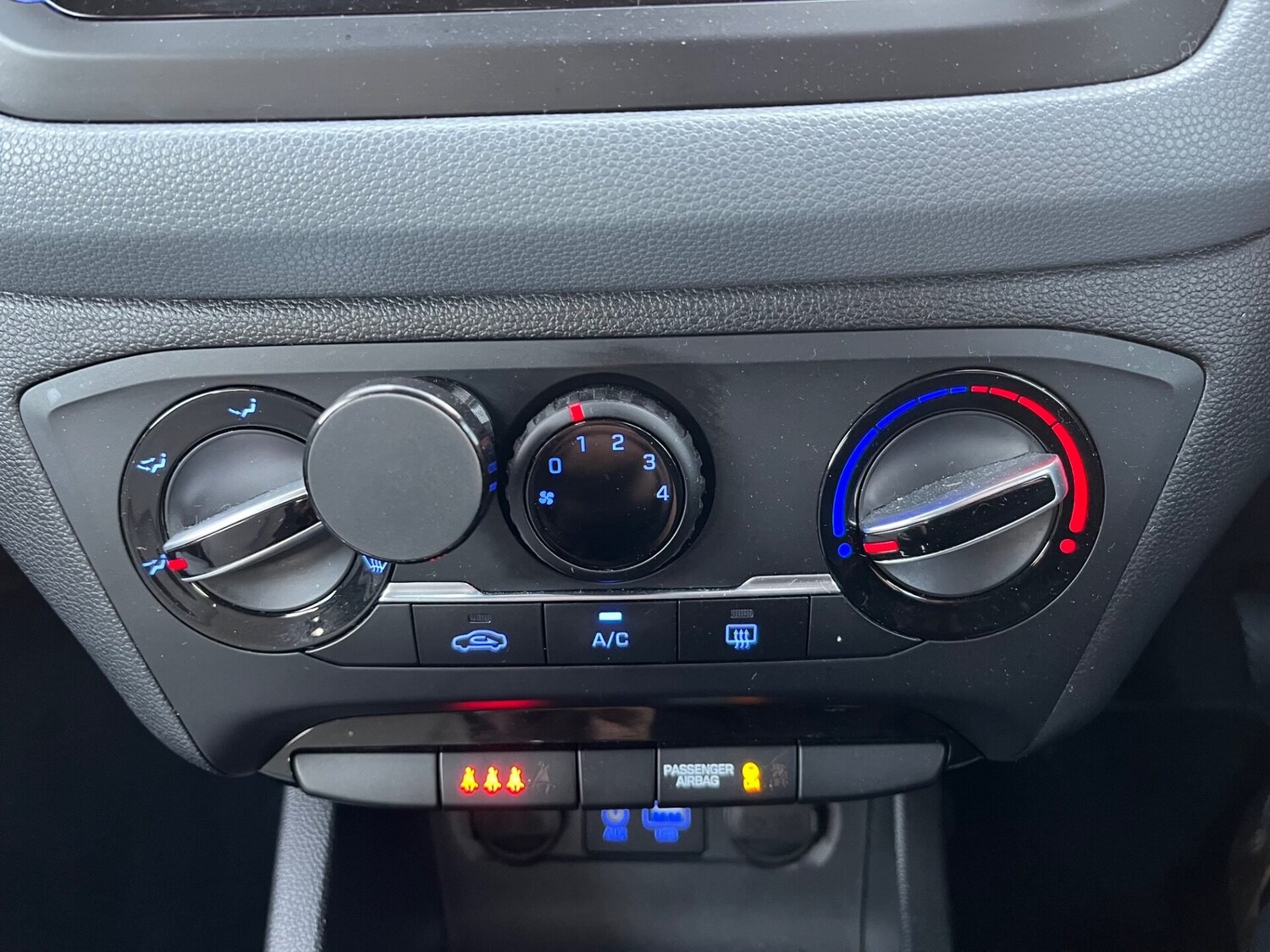 Used Hyundai i20 2016 for sale - 76353755: Photo 14