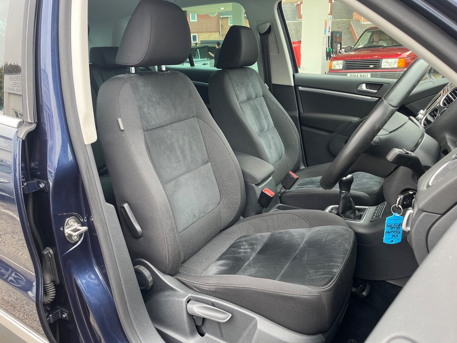 Used Volkswagen Tiguan 2014 for sale - 76961704: Photo 3