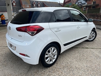Used Hyundai i20 2016 for sale - 75643734: Photo