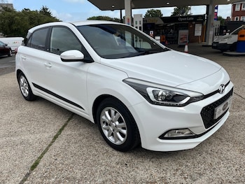 Used Hyundai i20 2016 for sale - 75643734: Photo
