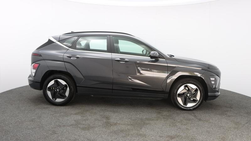 Used Hyundai KONA 2023 for sale - 77116651: Photo 2