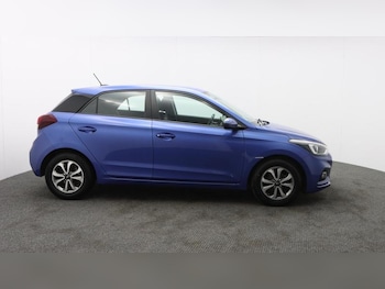 Used Hyundai i20 2019 for sale - 77117250: Photo