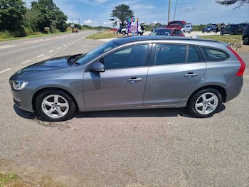 Used Volvo V60 2016 for sale - 75336418: Photo
