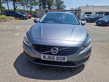 Used Volvo V60 2016 for sale - 75336418: Photo