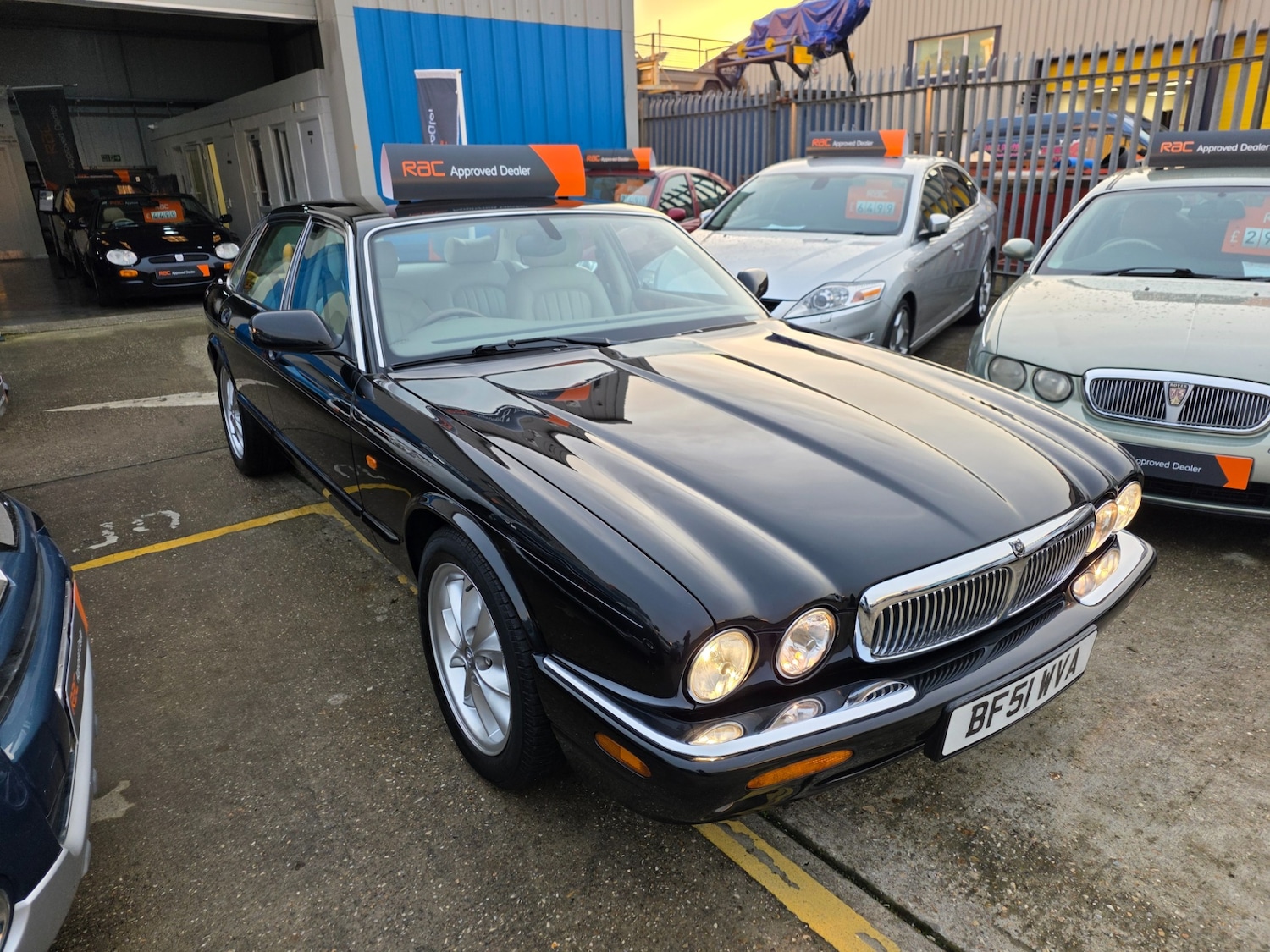 Used Jaguar XJ 2001 for sale - 76504902: Photo 1