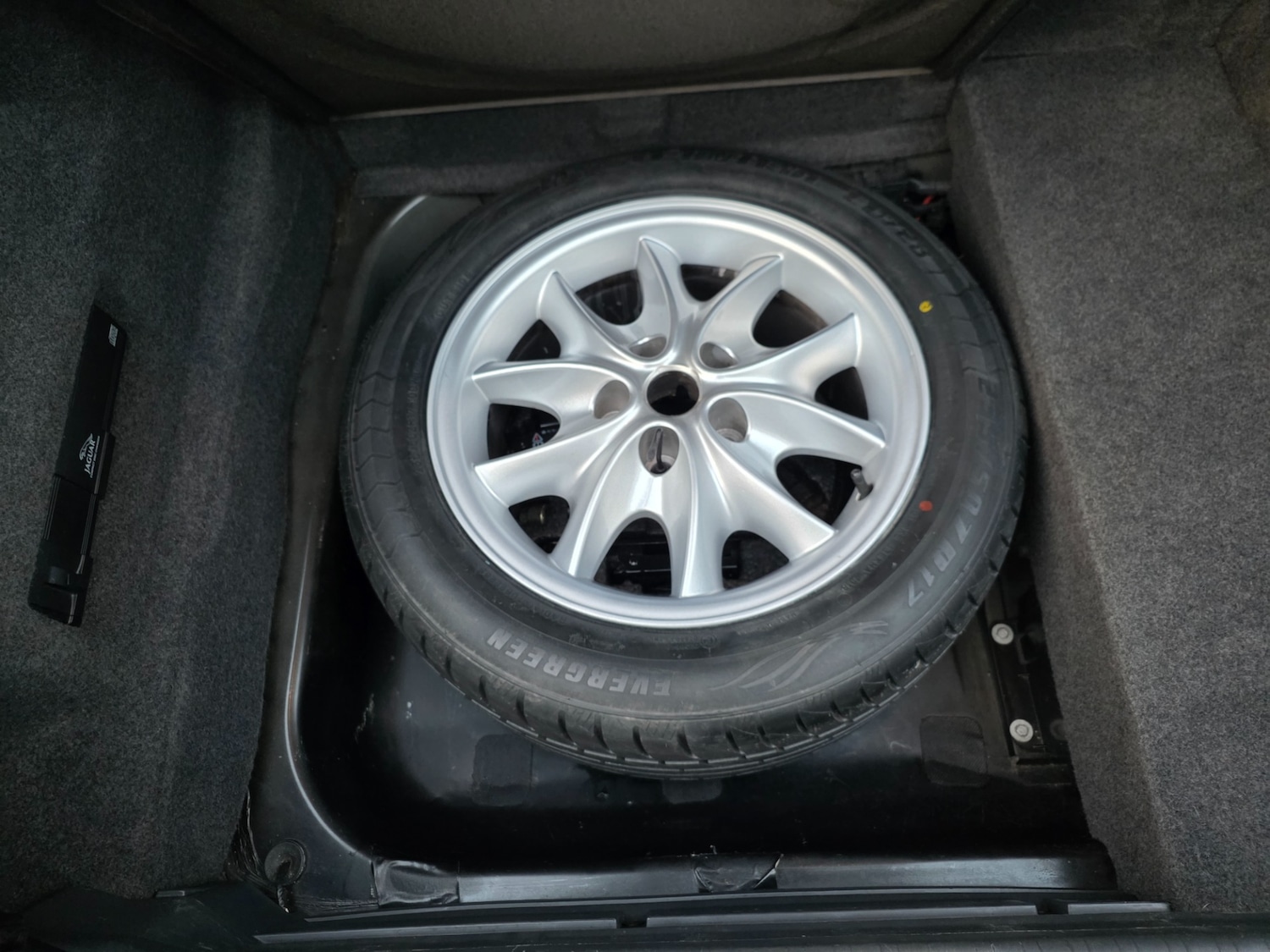 Used Jaguar XJ 2001 for sale - 76504902: Photo 24