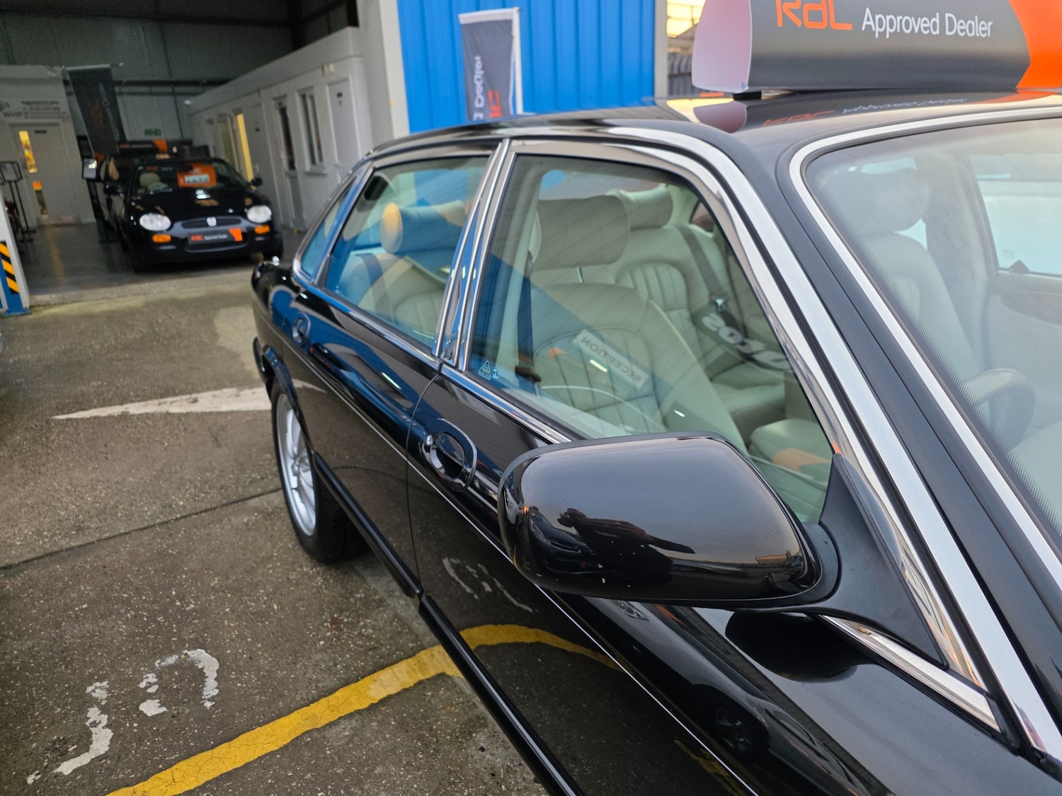 Used Jaguar XJ 2001 for sale - 76504902: Photo 30