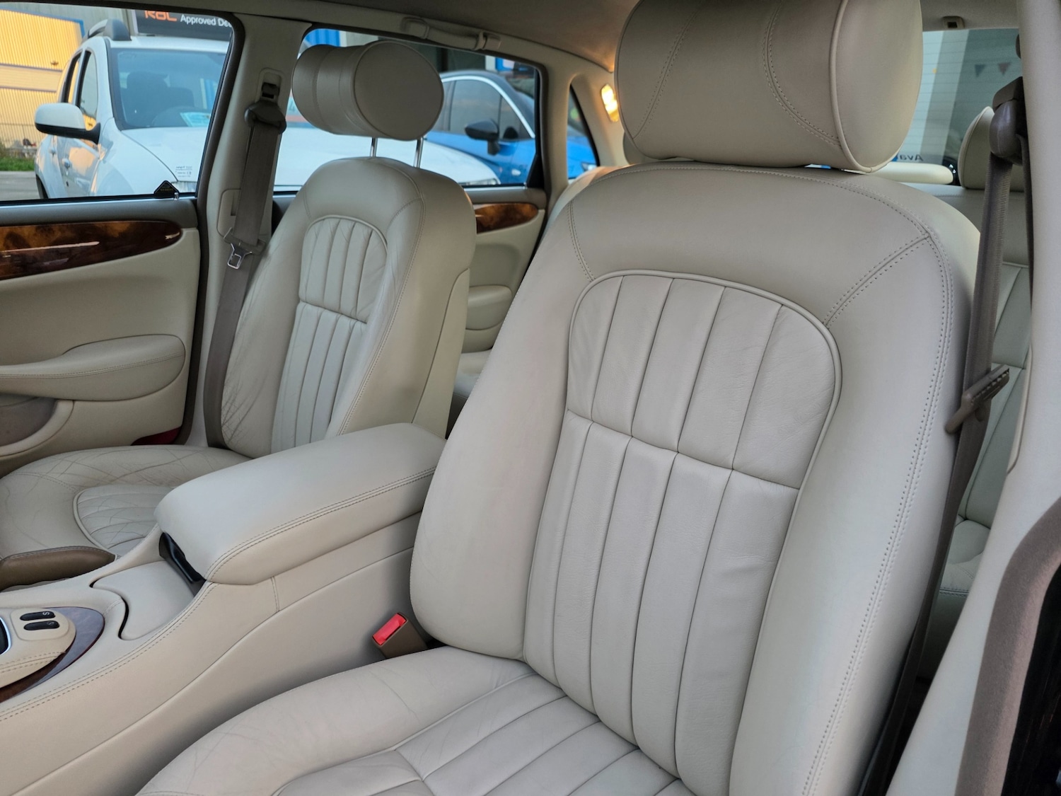 Used Jaguar XJ 2001 for sale - 76504902: Photo 48