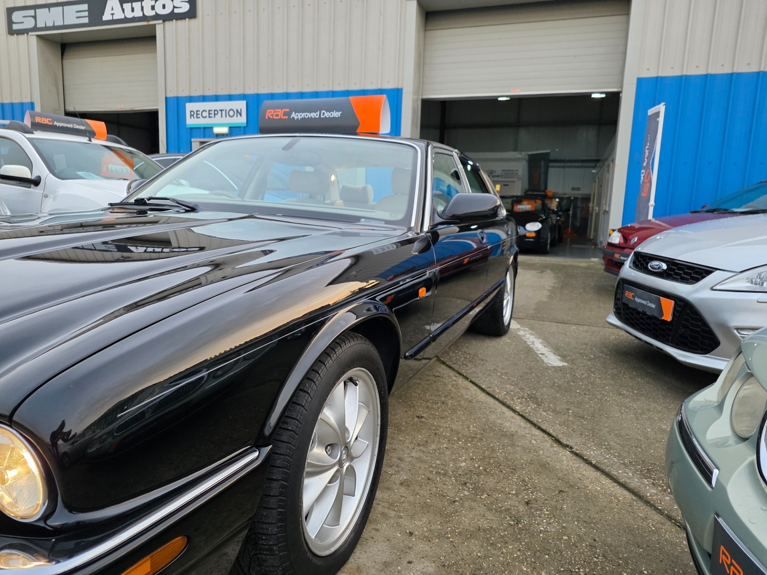 Used Jaguar XJ 2001 for sale - 76504902: Photo 6