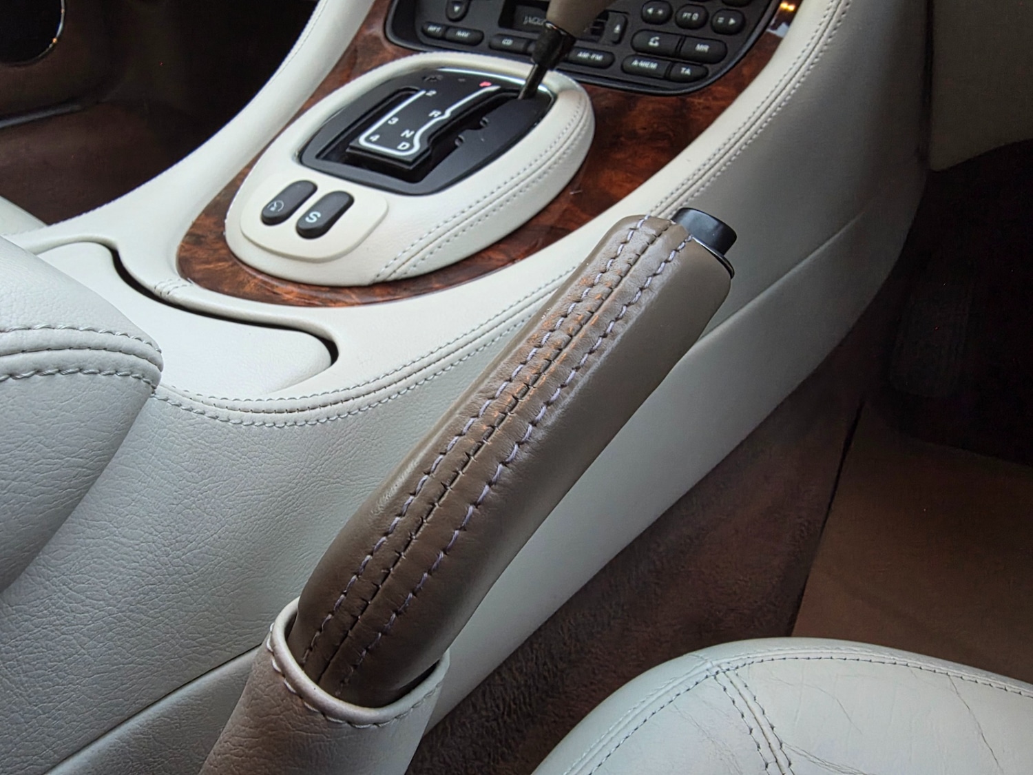 Used Jaguar XJ 2001 for sale - 76504902: Photo 70