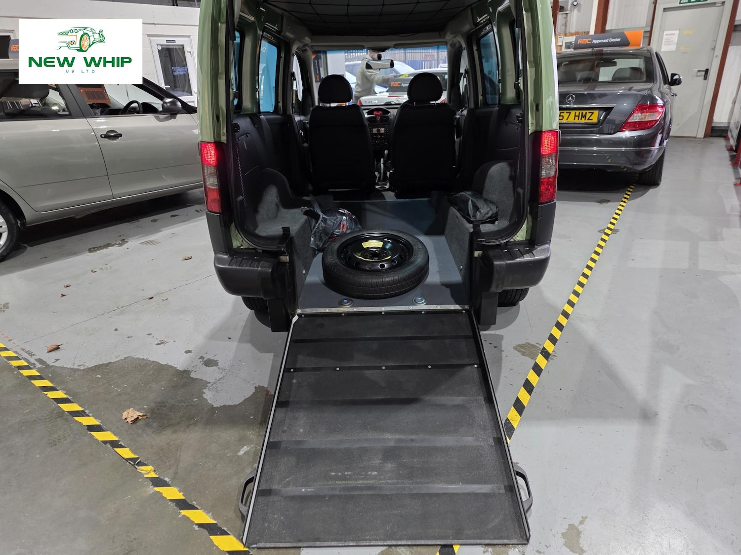 Used Vauxhall Combo 2010 for sale - 78046030: Photo 3