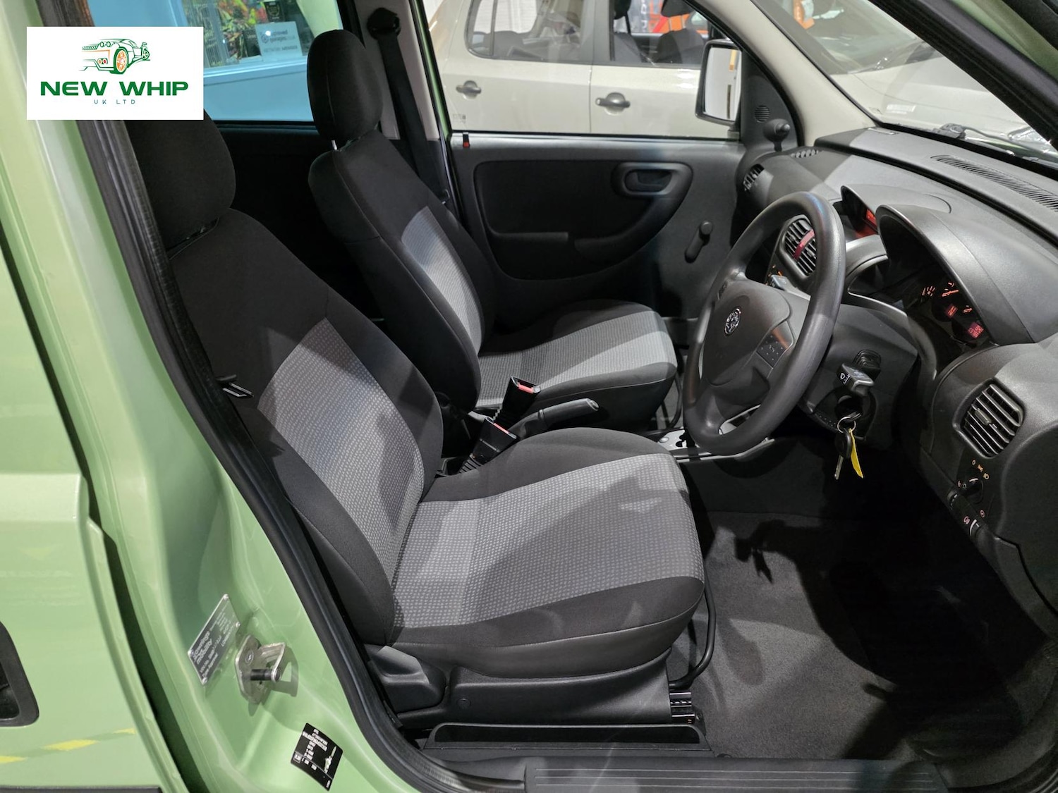 Used Vauxhall Combo 2010 for sale - 78046030: Photo 5