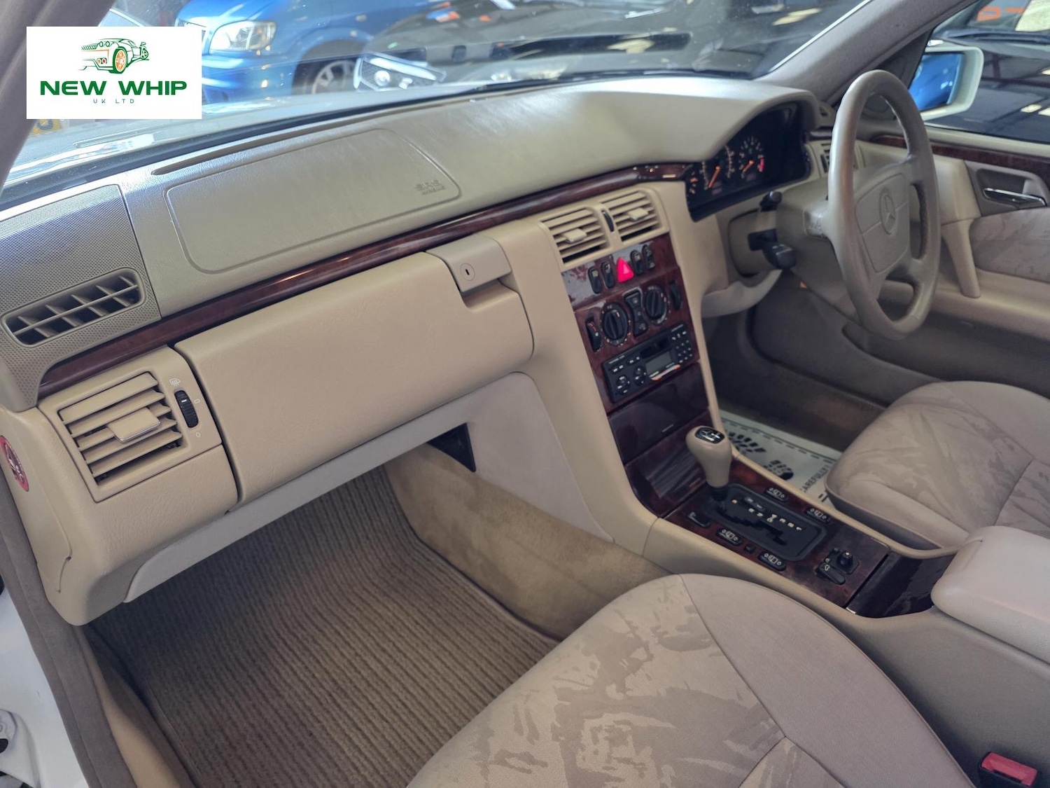 Used Mercedes-Benz E Class 1998 for sale - 76045610: Photo 16