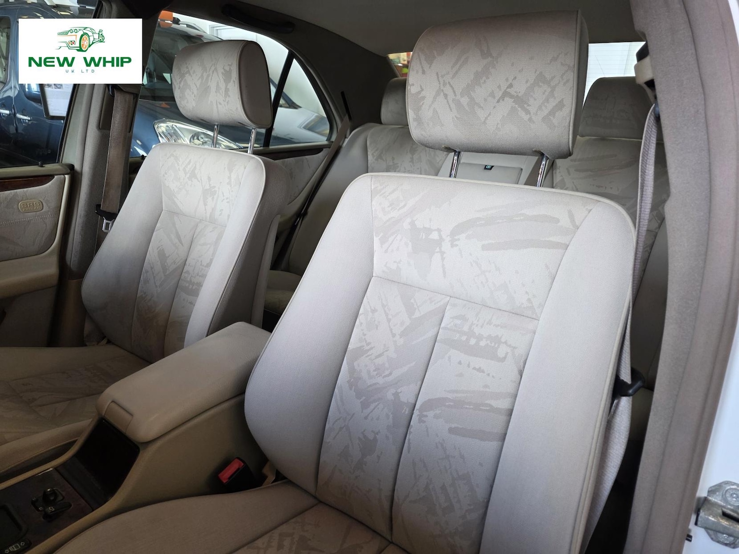 Used Mercedes-Benz E Class 1998 for sale - 76045610: Photo 18