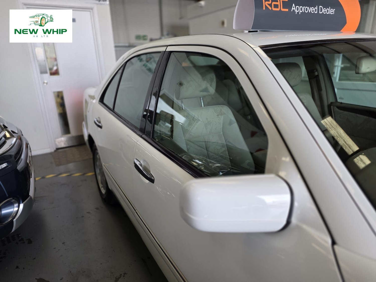 Used Mercedes-Benz E Class 1998 for sale - 76045610: Photo 39