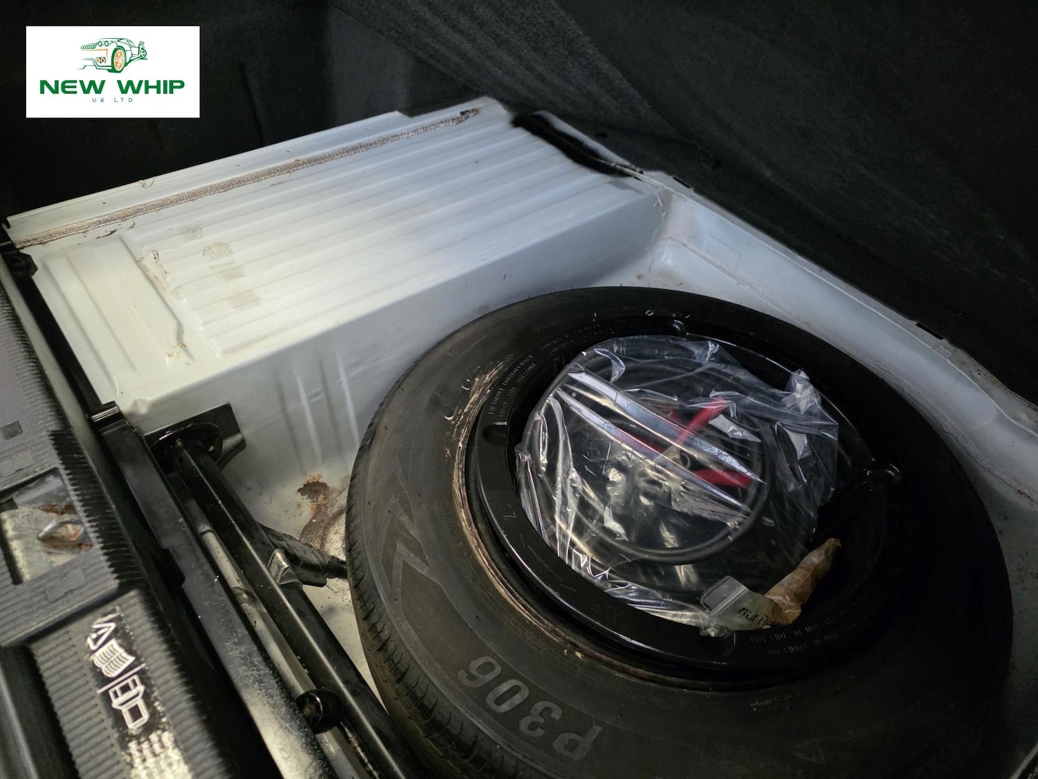 Used Mercedes-Benz E Class 1998 for sale - 76045610: Photo 47