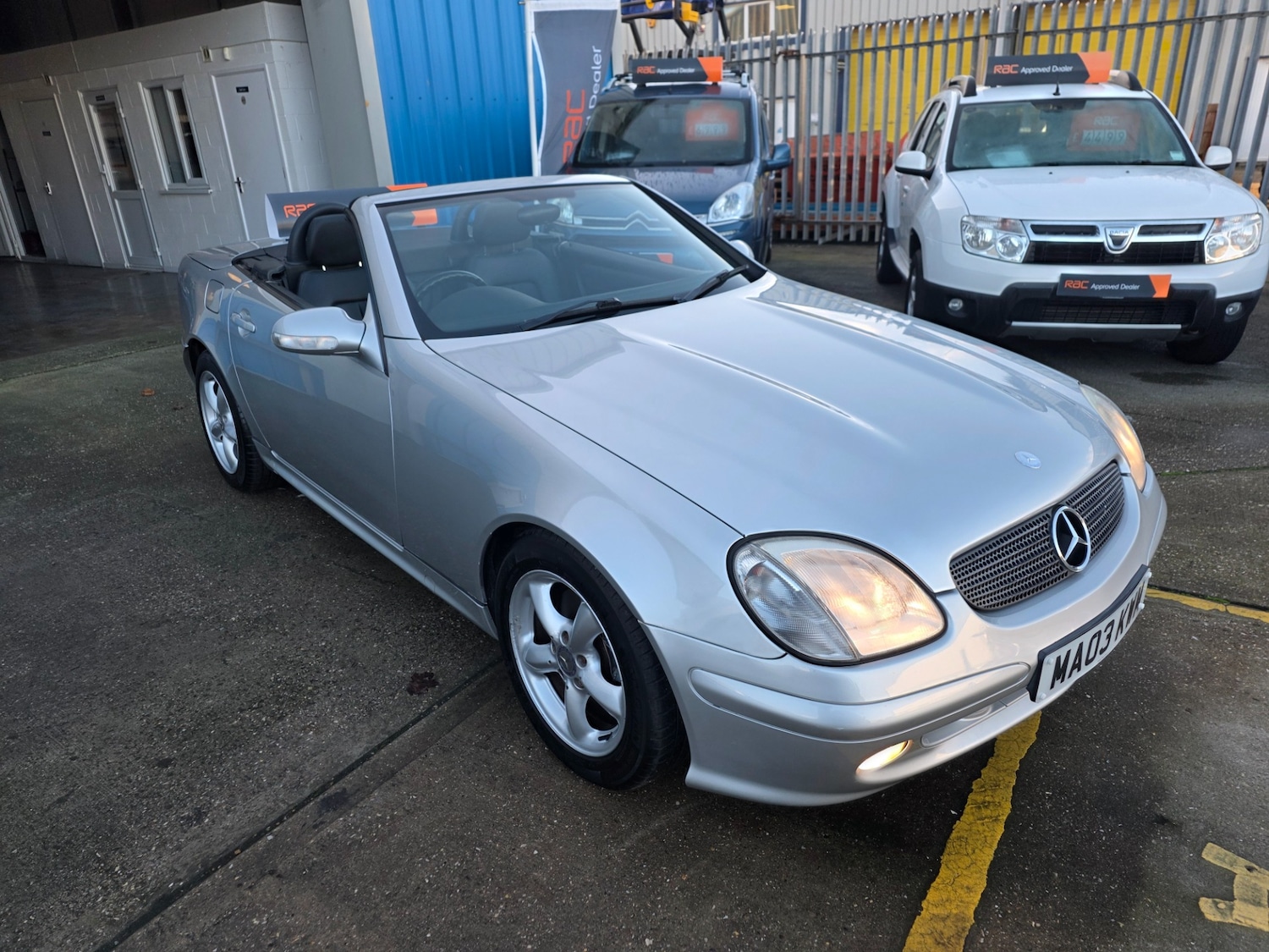 Used Mercedes-Benz SLK 2003 for sale - 76896723: Photo 2