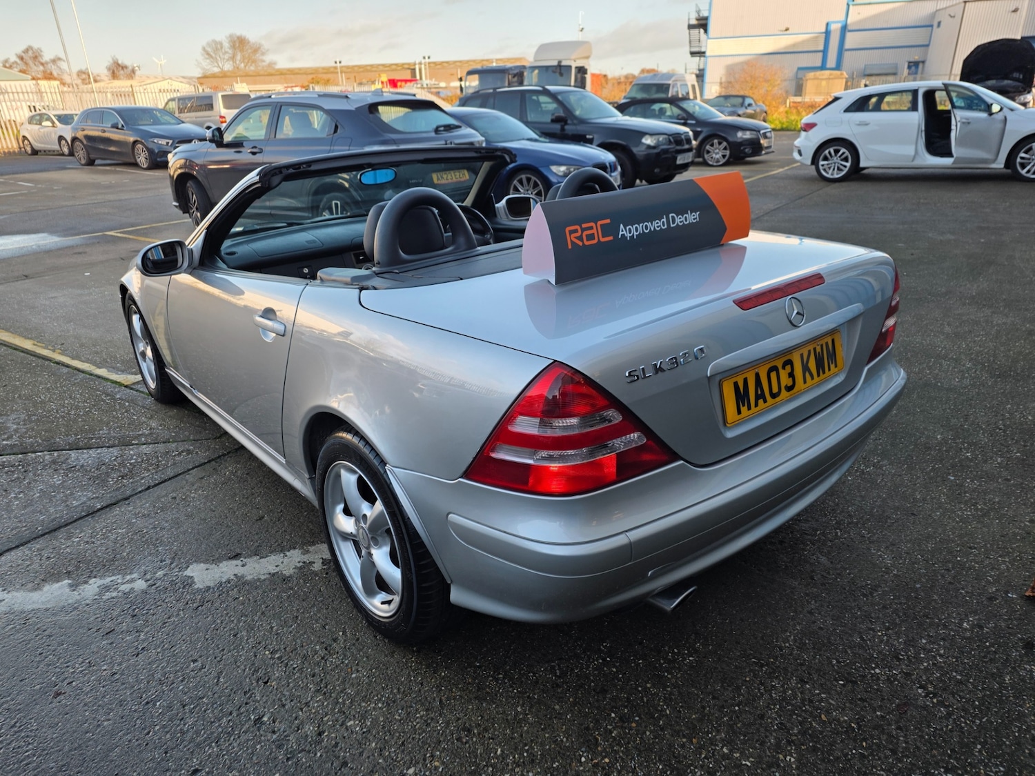 Used Mercedes-Benz SLK 2003 for sale - 76896723: Photo 3