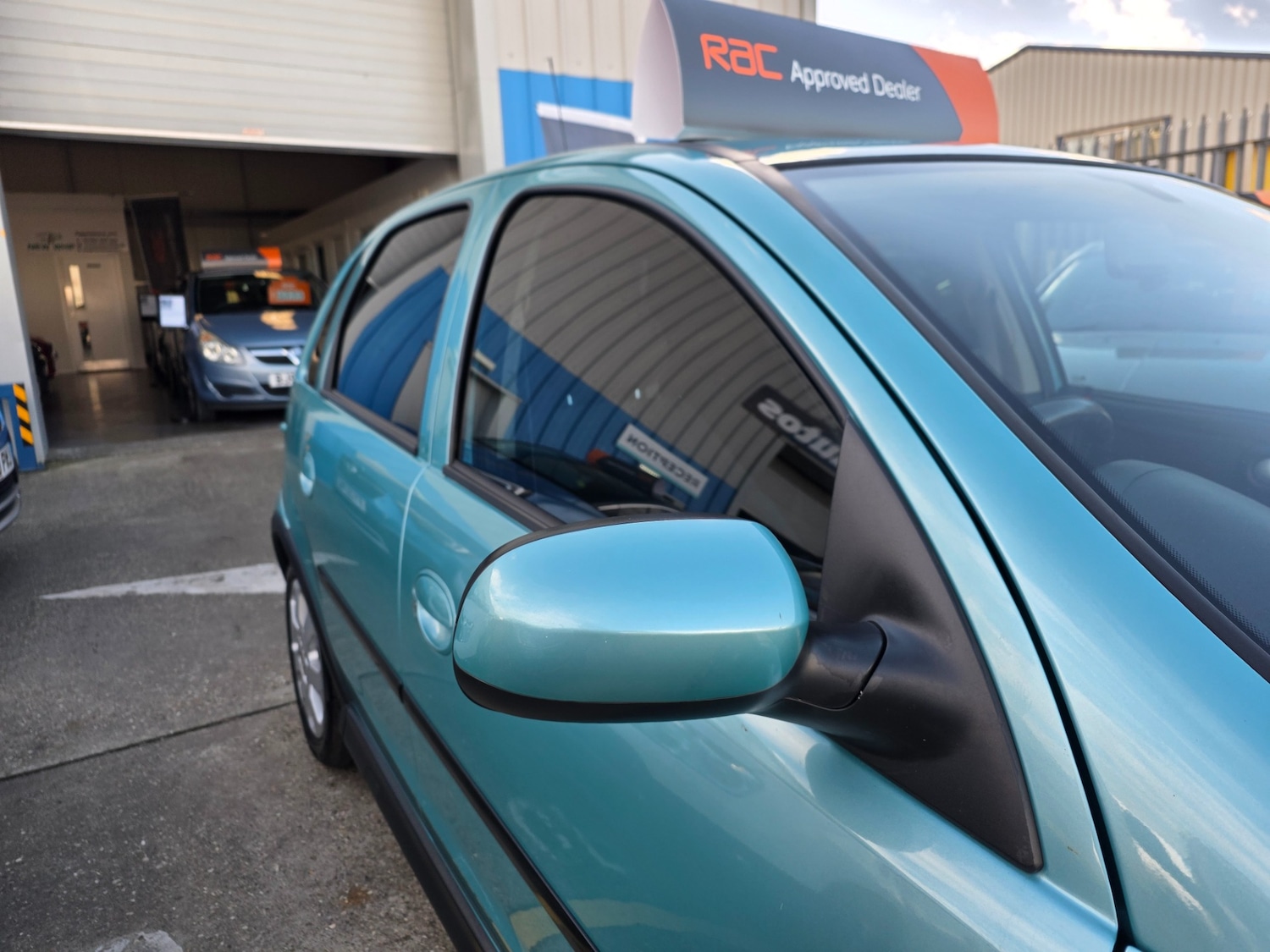 Used Vauxhall Corsa 2003 for sale - 76422111: Photo 32