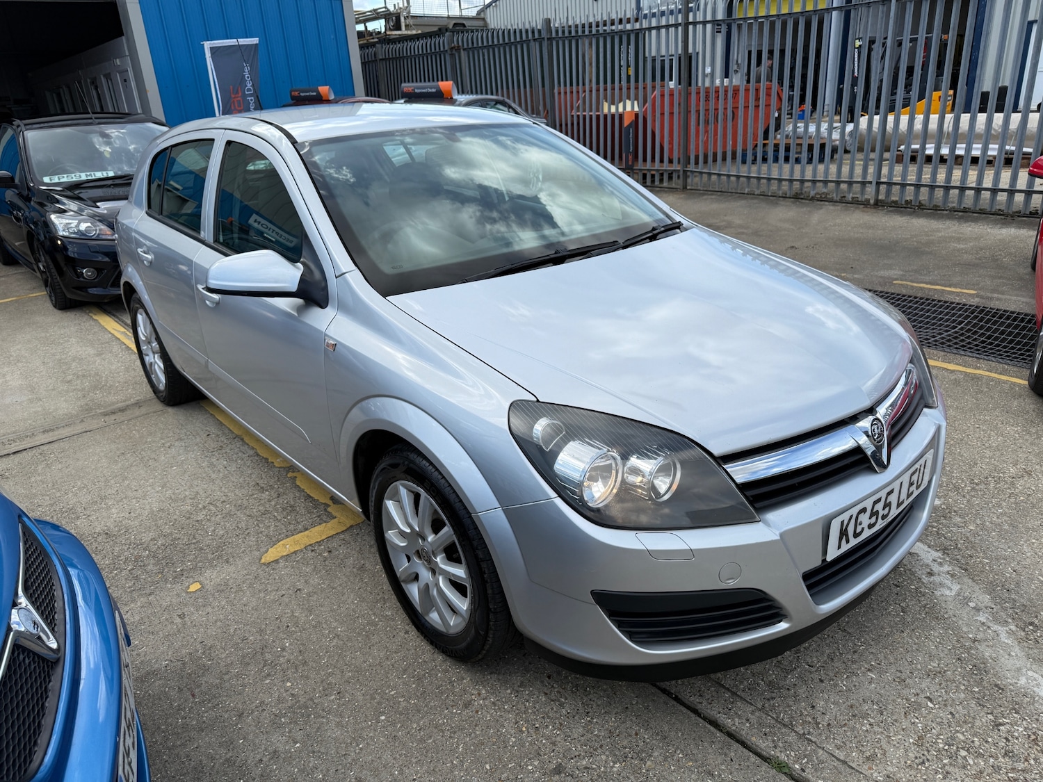 Used Vauxhall Astra 2005 for sale - 75791261: Photo 1