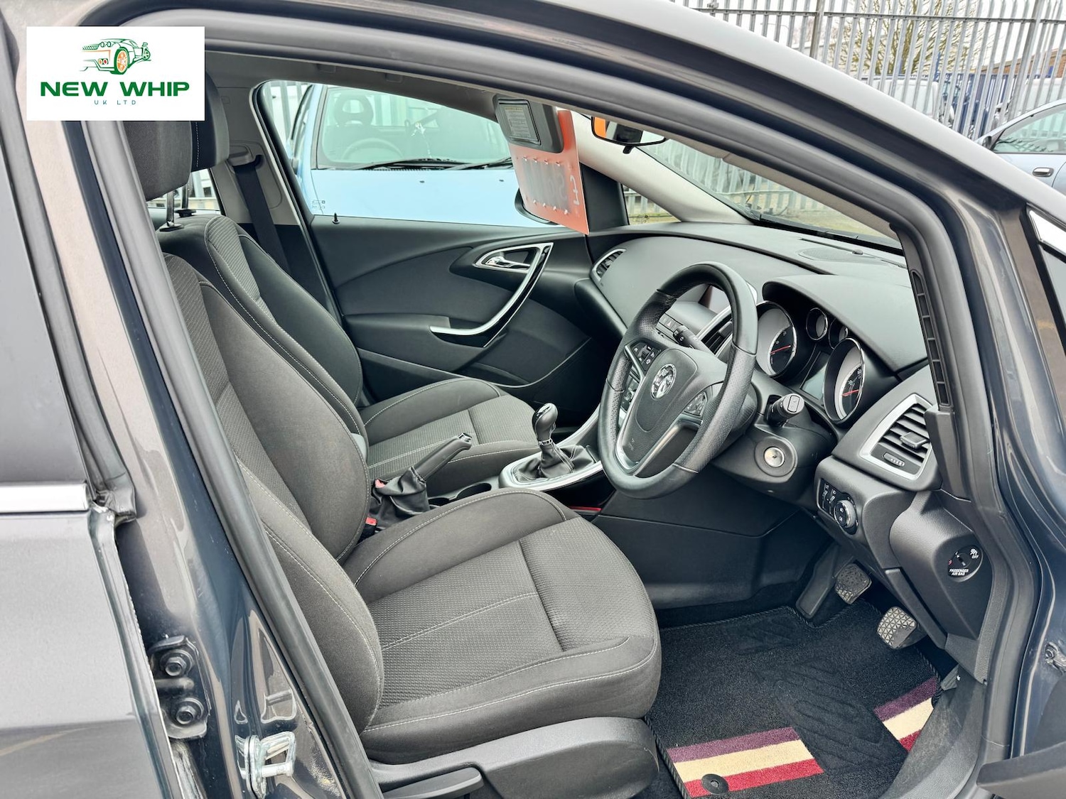 Used Vauxhall Astra 2013 for sale - 77804010: Photo 5