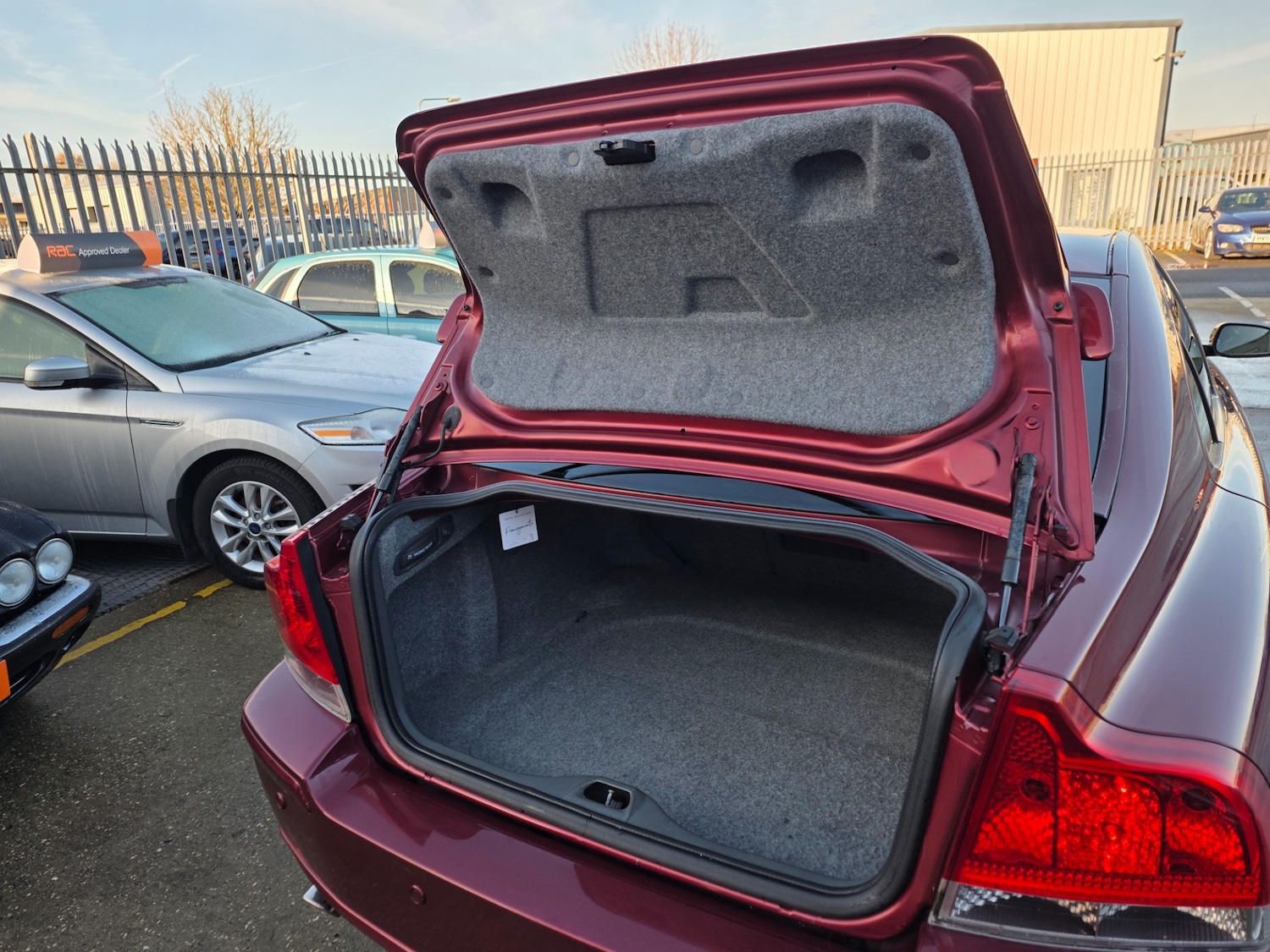 Used Volvo S60 2005 for sale - 76656516: Photo 23