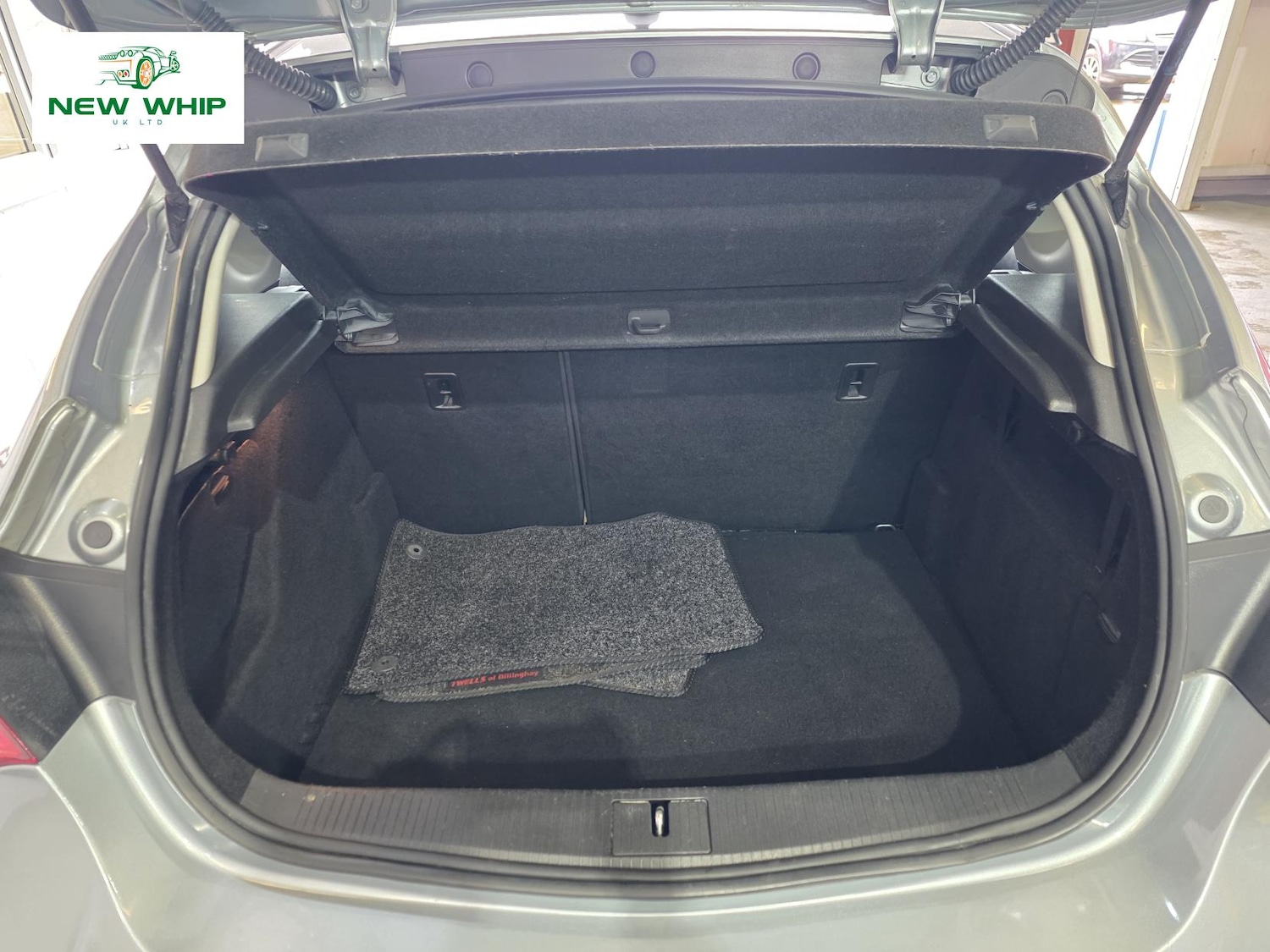 Used Vauxhall Astra 2012 for sale - 77536399: Photo 10