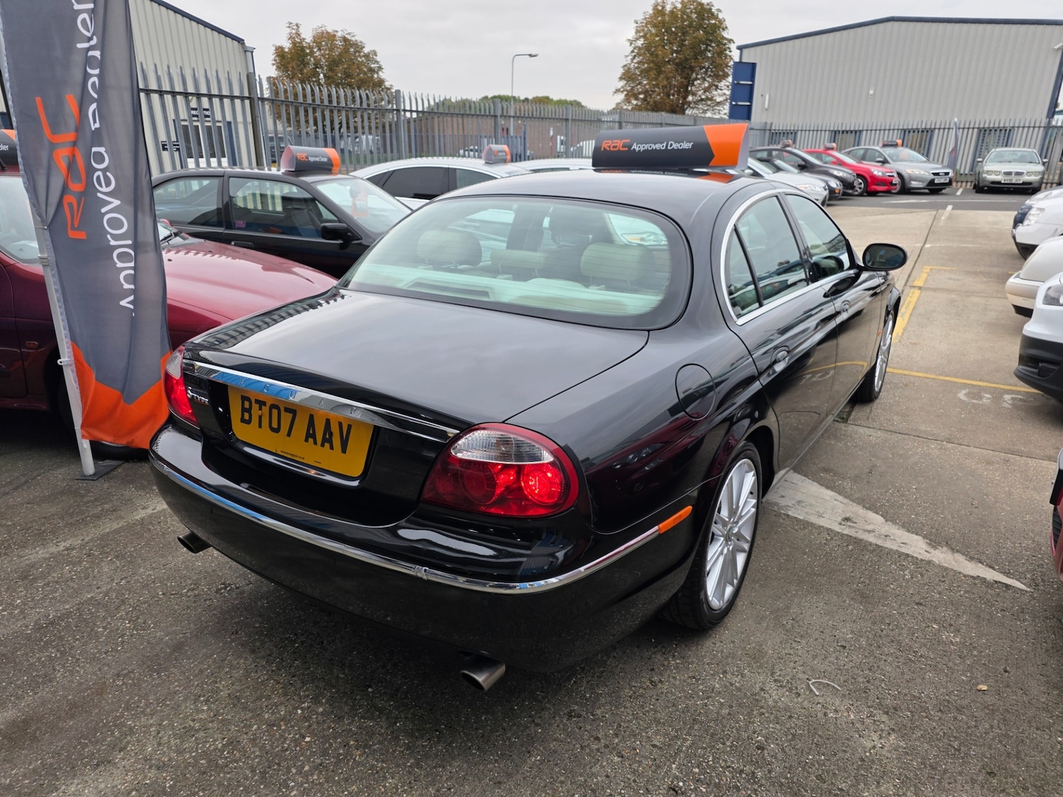 Used Jaguar S-Type 2007 for sale - 76237501: Photo 4