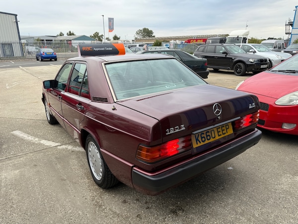 Used Mercedes-Benz 190 1992 for sale - 75668159: Photo 4