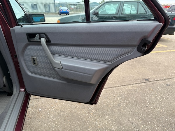 Used Mercedes-Benz 190 1992 for sale - 75668159: Photo 59