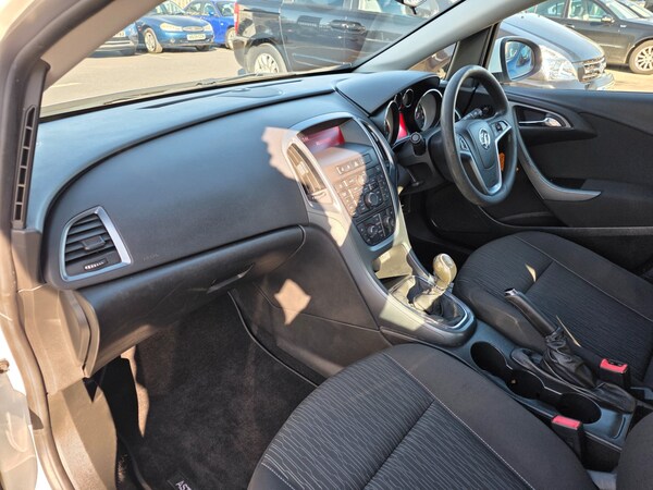 Used Vauxhall Astra 2013 for sale - 76238494: Photo 46