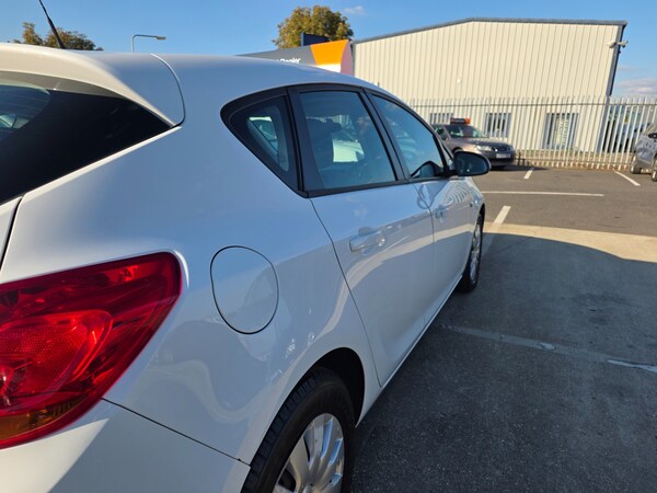 Used Vauxhall Astra 2013 for sale - 76238494: Photo 8