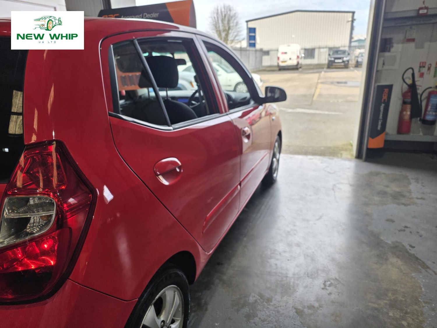 Used Hyundai i10 2013 for sale - 77903516: Photo 13