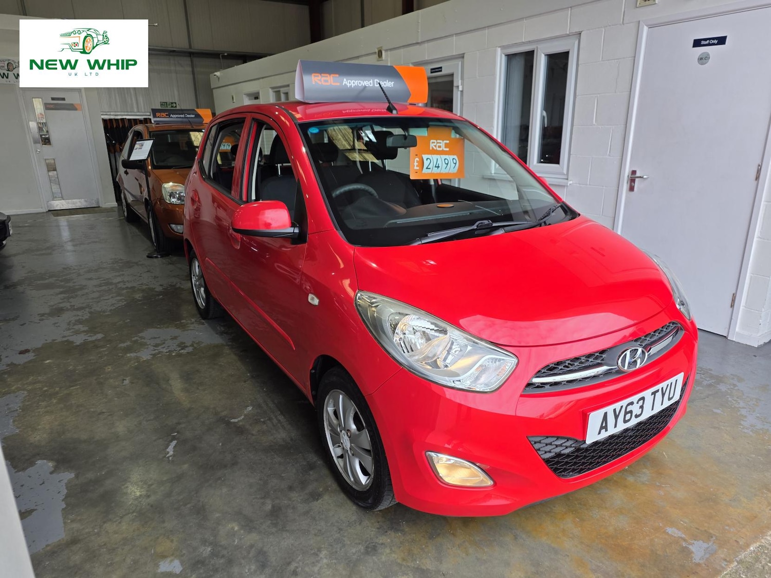 Used Hyundai i10 2013 for sale - 77903516: Photo 2