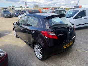 Used Mazda Mazda2 2010 for sale - 75587545: Photo