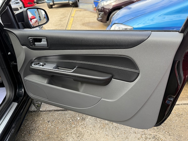 Used Ford Focus 2009 for sale - 75735962: Photo 17