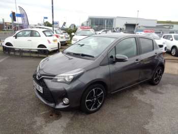 Used Toyota Yaris 2015 for sale - 72175109: Photo