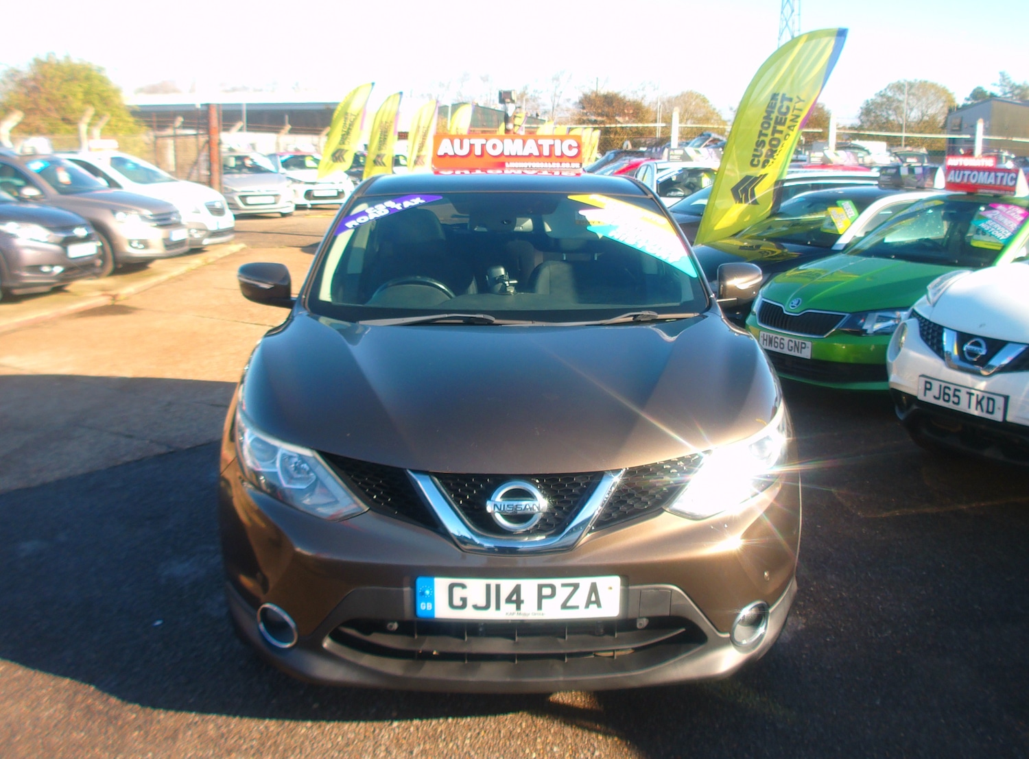Used Nissan Qashqai 2014 for sale - 76352972: Photo 2