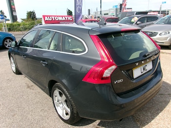 Used Volvo V60 2011 for sale - 79297021: Photo