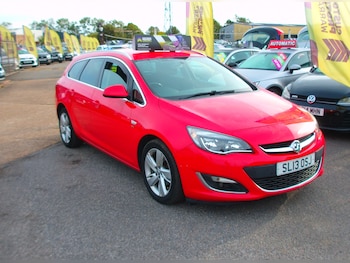 2013 (13) - 1.6 SRI ESTATE 5-Door