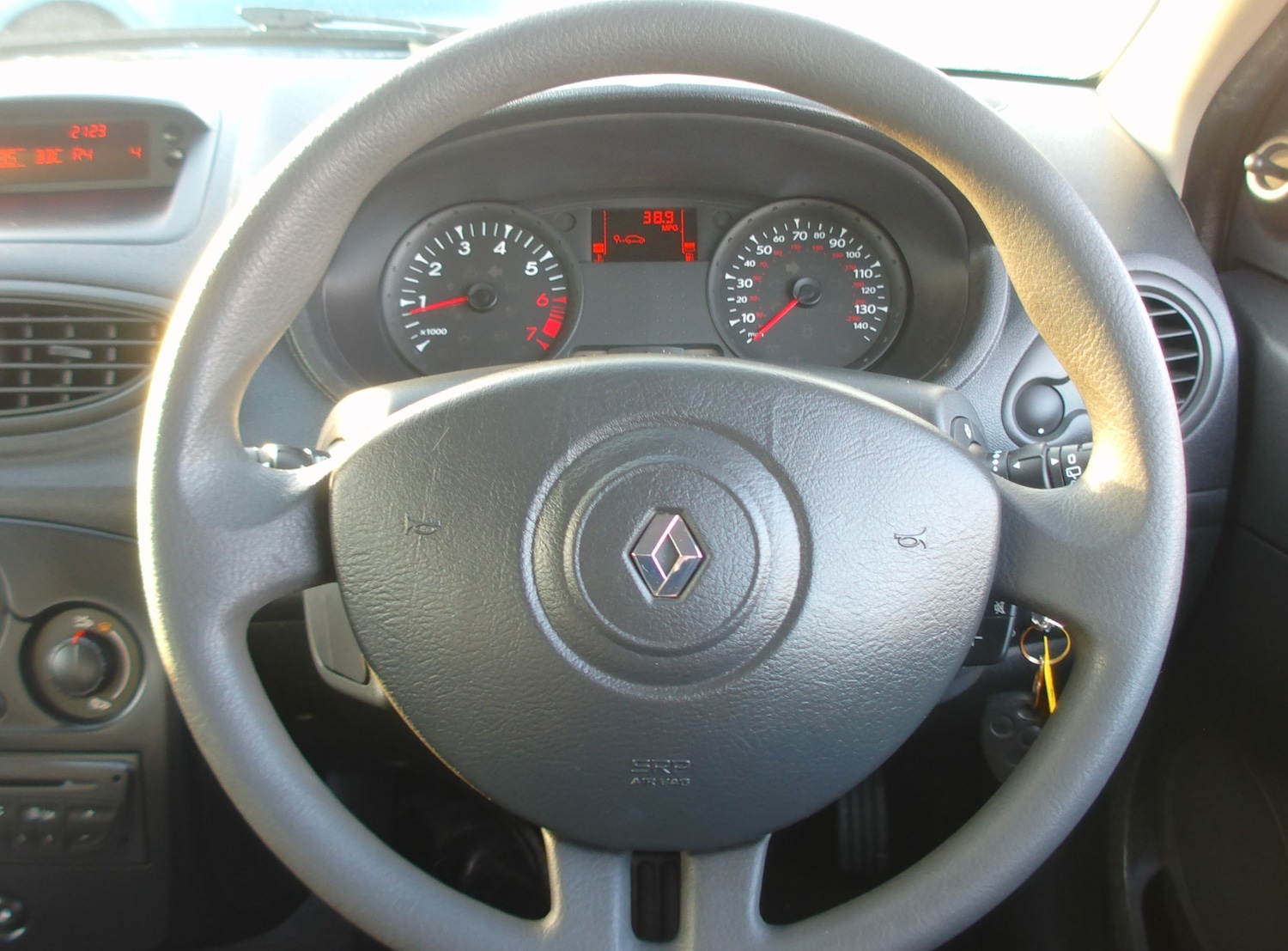 Used Renault Clio 2009 for sale - 76554442: Photo 11