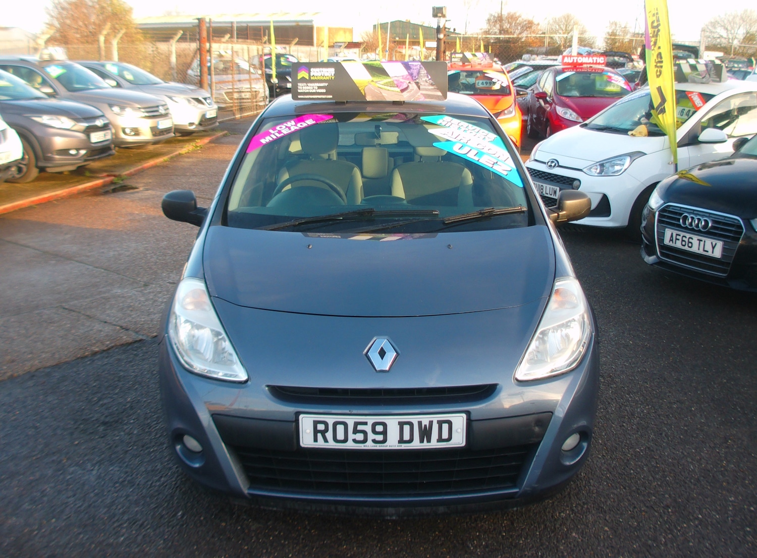 Used Renault Clio 2009 for sale - 76554442: Photo 2